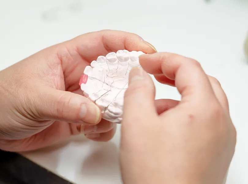 院内に矯正専門歯科技工士が常駐